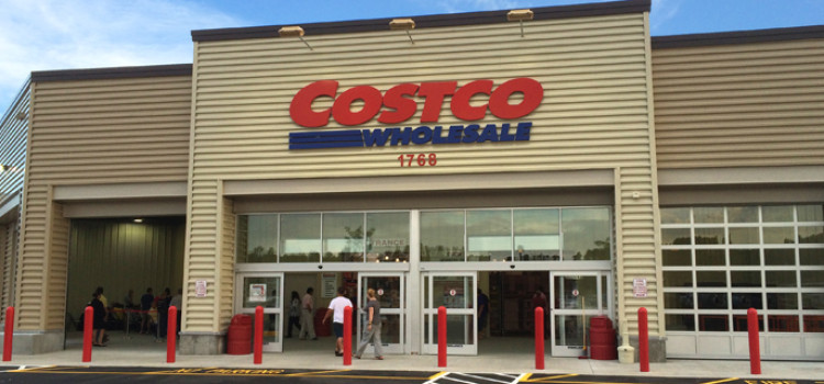 Costco posts sales, earnings gain in Q4