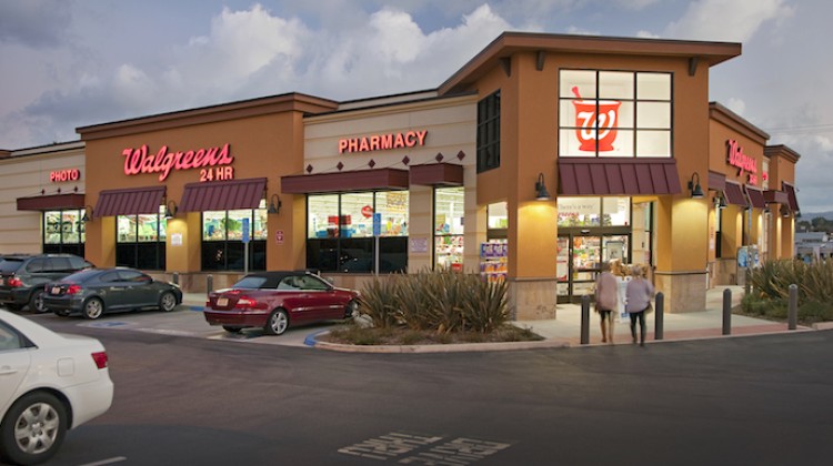 Walgreens further expands COVID-19 testing