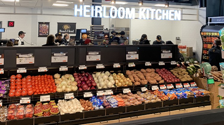 GIANT Heirloom Market breaks bread at opening