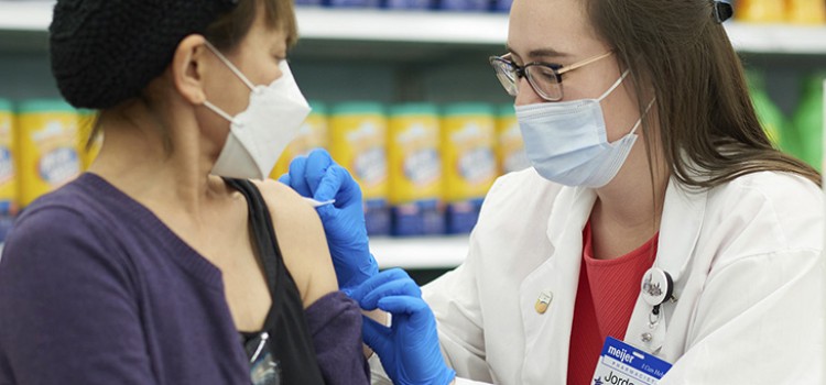 Meijer offers $10 reward for vaccinations