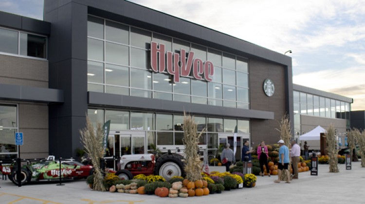 Hy-Vee opens reimagined store in Nebraska