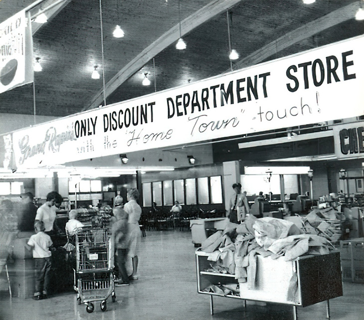 Grand opening of Thrifty Acres in June 1962.